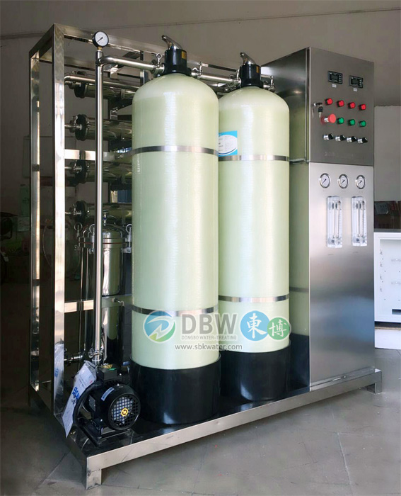 超純水機(jī)性能特點及其優(yōu)勢分析